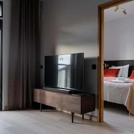 Le Lingonberry D6 Ski-in Ski-out By Aavalevi Levi