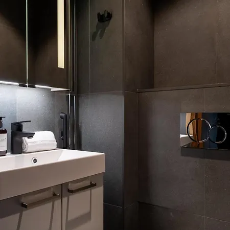 Le Lingonberry D6 Ski-in Ski-out By Aavalevi