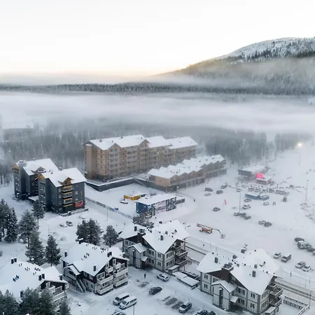 Le Lingonberry D6 Ski-in Ski-out By Aavalevi Levi